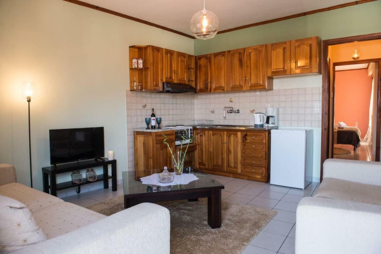 Small Town Apartment Konitsa Luaran gambar