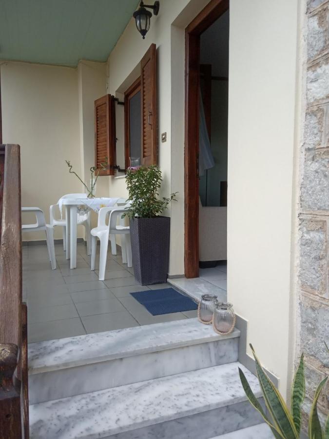 Small Town Apartment Konitsa Luaran gambar
