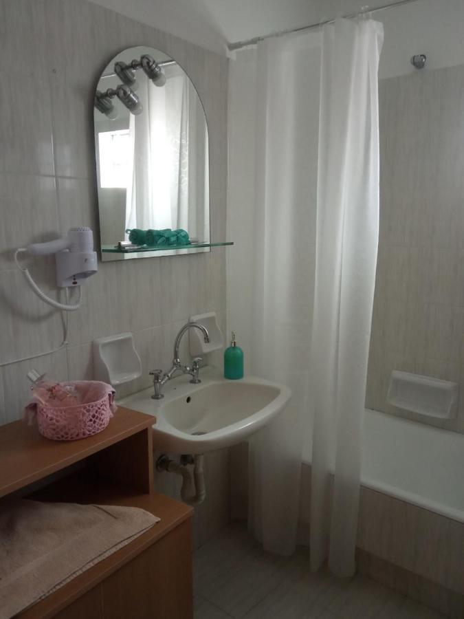 Small Town Apartment Konitsa Luaran gambar